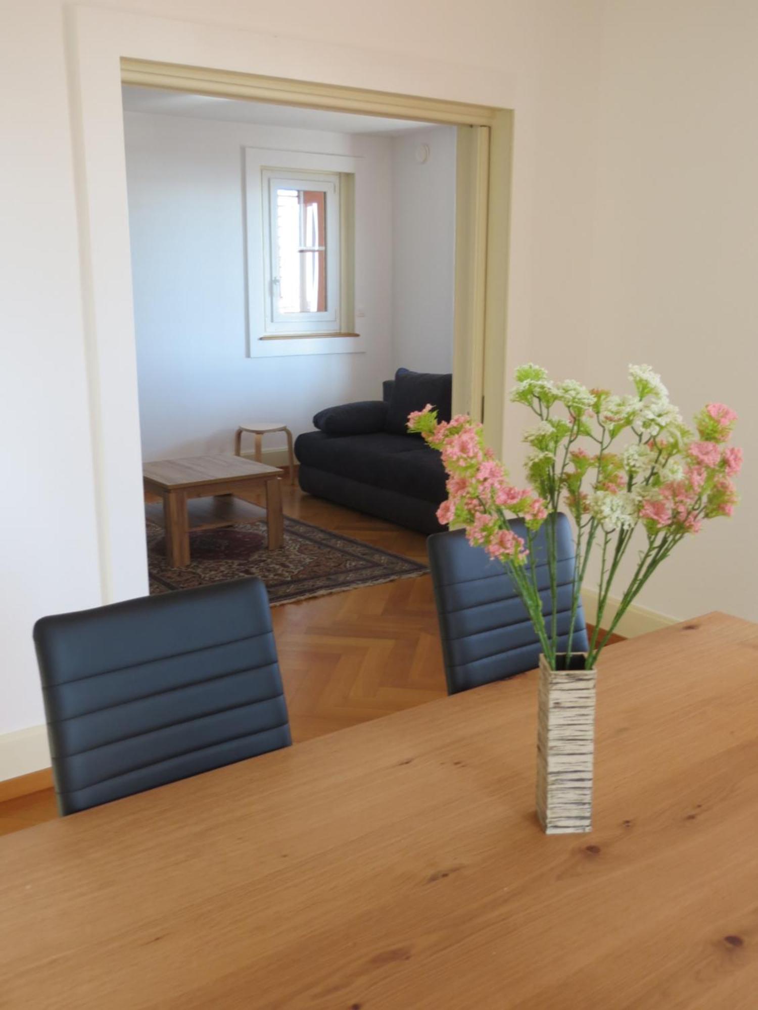 Apartament Chez Carole Neuchâtel Zewnętrze zdjęcie